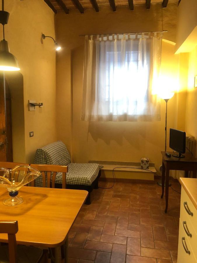 Casa Di Silvia Apartment ชิตตา ดิ กัสเตลโล ภายนอก รูปภาพ